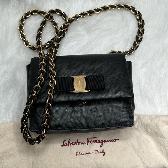 ๐ฅ SOLD Ferragamo Mini crossbody bag - Picture 1 of 12